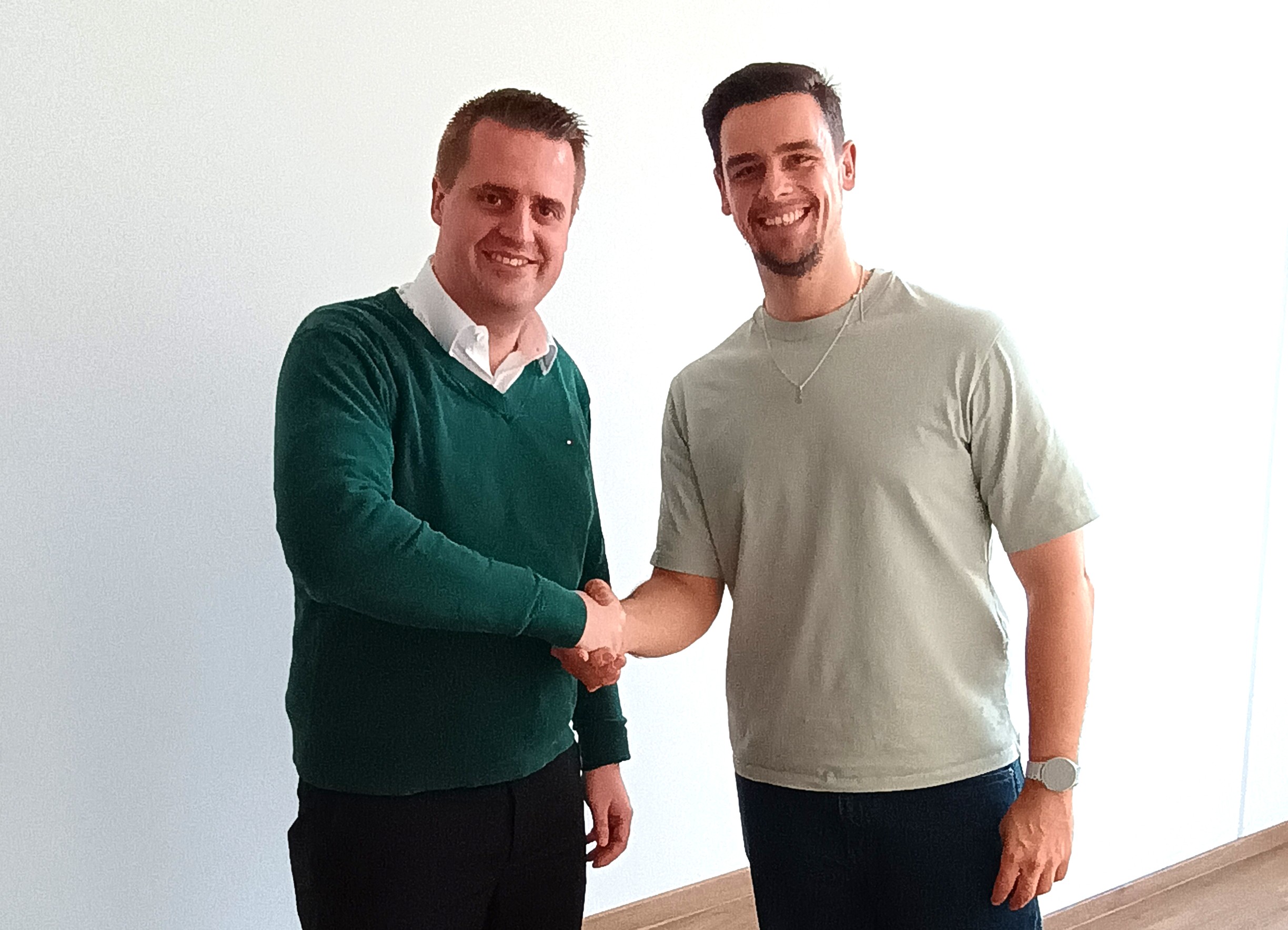 Neue Tennisschule stärkt Vereinsarbeit beim TC Neutraubling