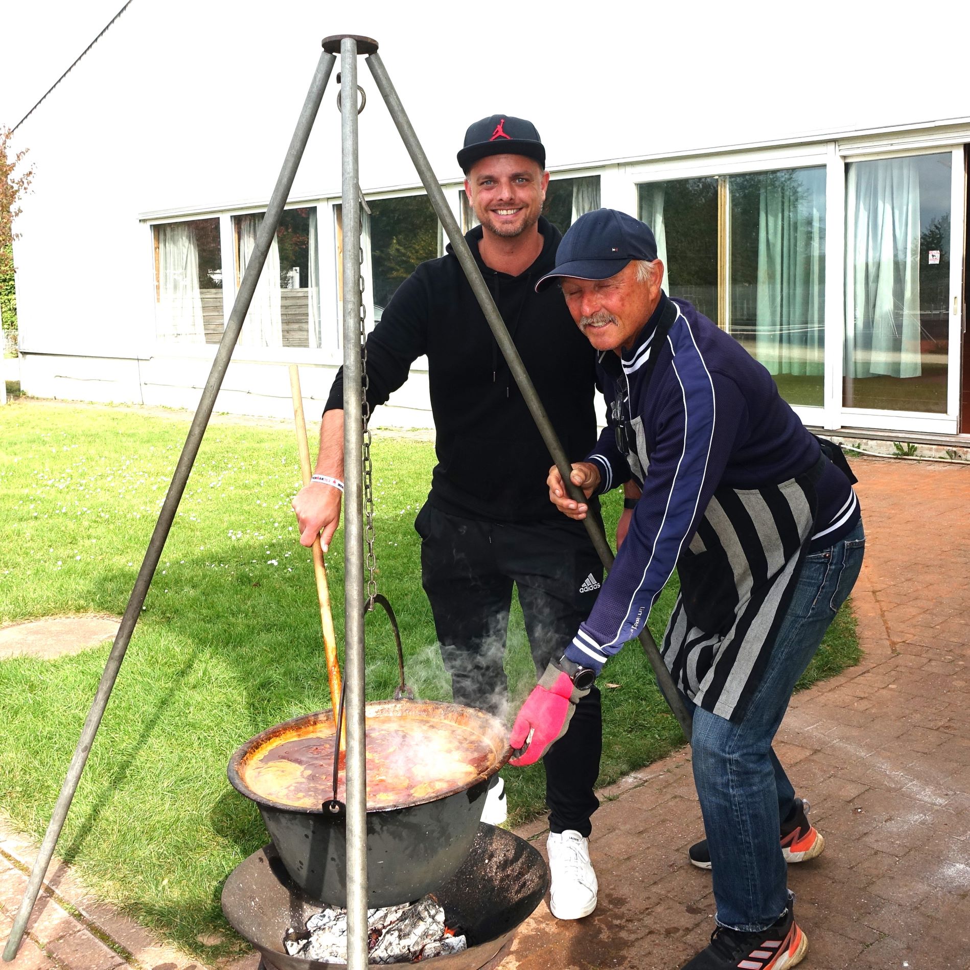 Saisonabschluss mit ungarischer Kesselgulasch